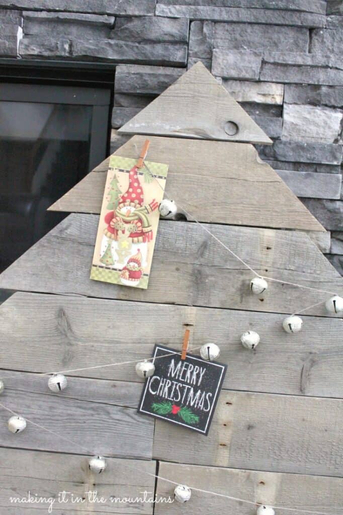 9 Pallet Wood Christmas Card Tree making it in the mountains
