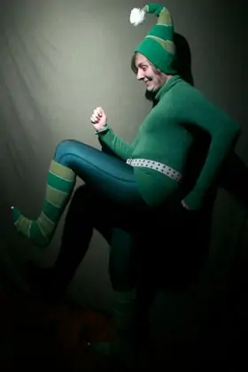 DIY Christmas Elf Costume Ideas for You 5 F0XOYUCG32A3SRK