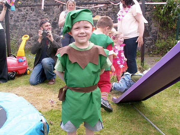How to Make an Elf Costume 1