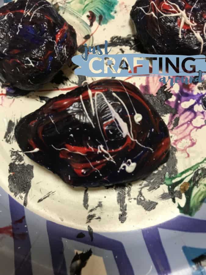 16 Easy and Quick Crafts to Do When Bored 1 galaxy rocks 5