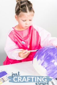 girl painting plastic 1