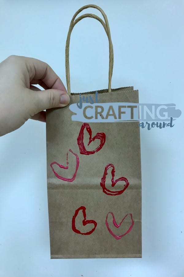DIY Valentine’s Day Gift Bags 1 painting valentines gift bag 5