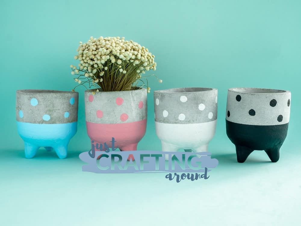 pottery with polka dot painting 1