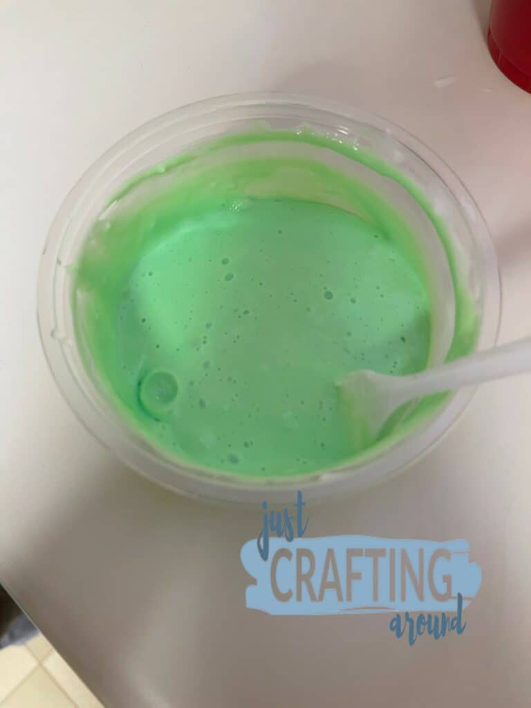 13 Types of Slime You Can Make at Home 5 glow in the dark slime 1