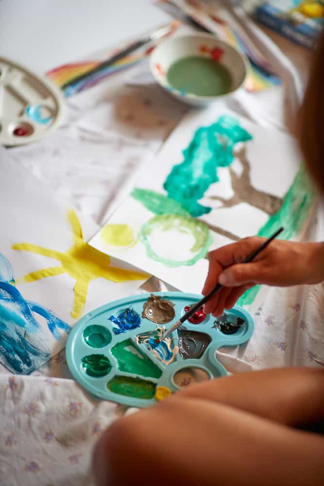 Types of Paint for Art 7 Painting with tempera on pallete