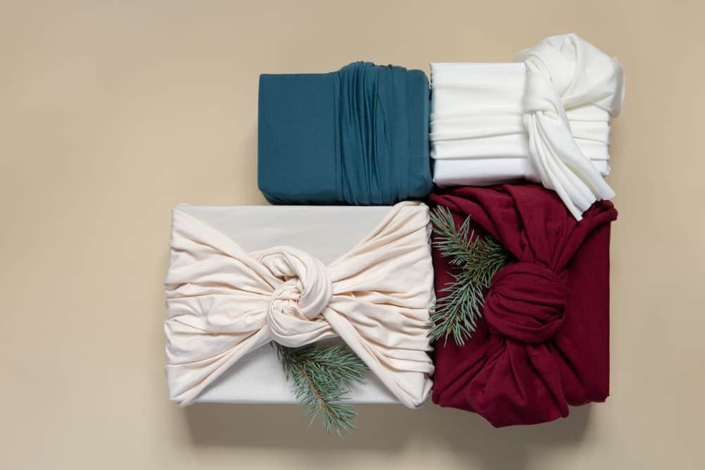 Gift Wrapping Ideas Without Box 6 Reusable Cloth Wrap