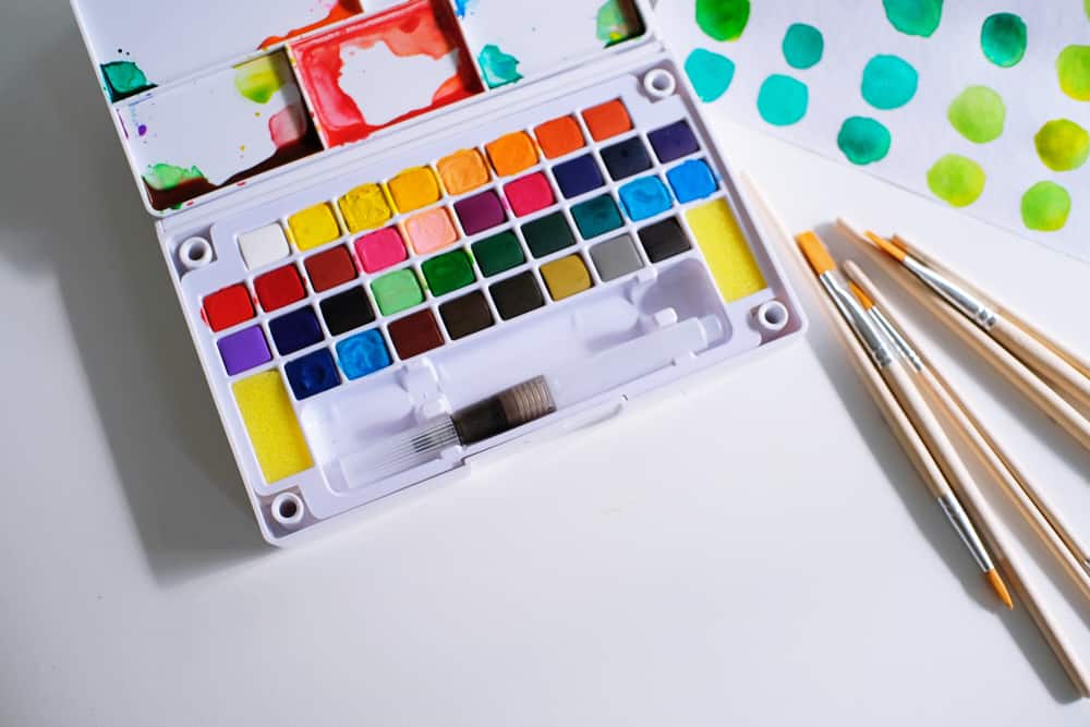Watercolor Painting Tips 1 Watercolor paints and brushes